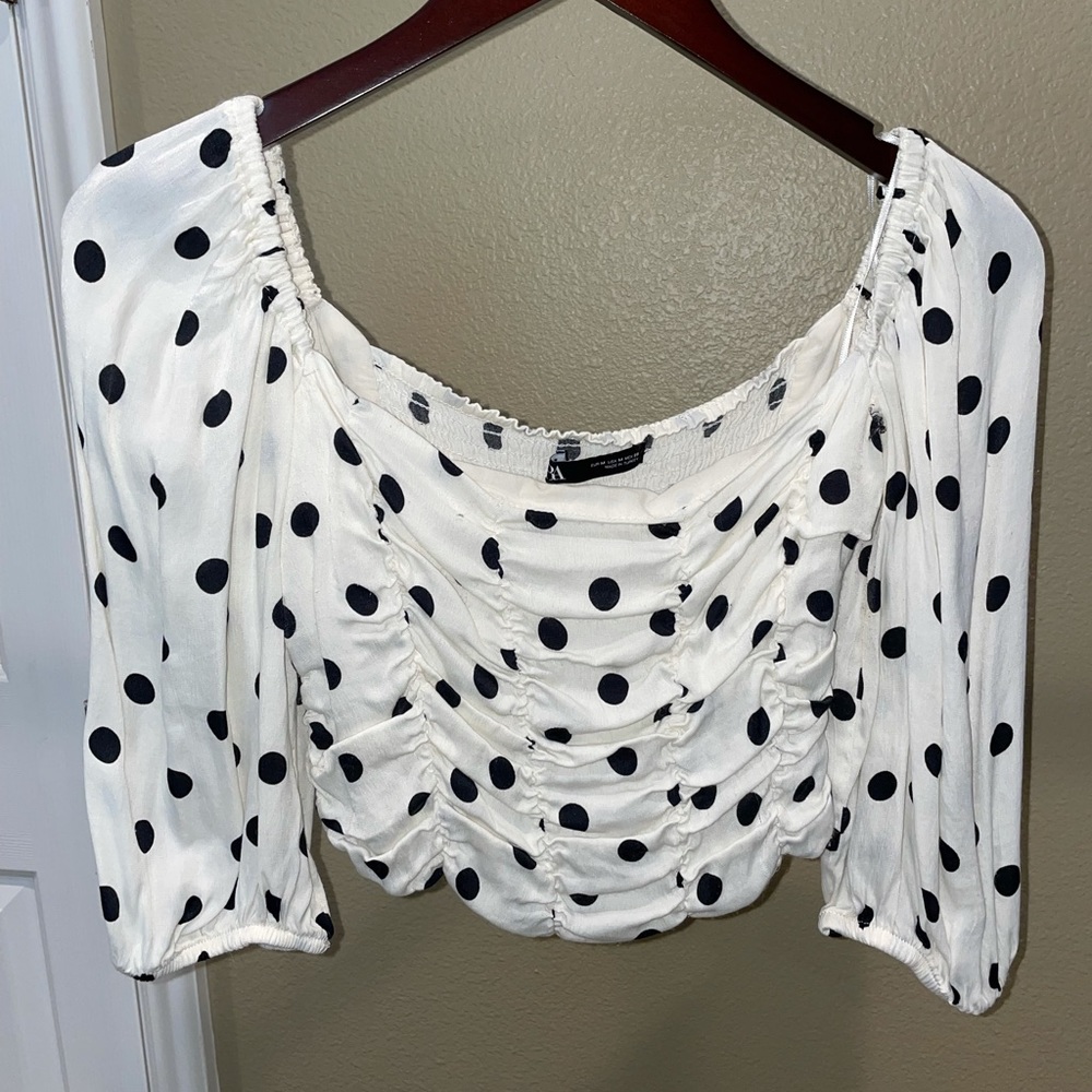 Zara Ruched Top - Picture 2 of 5
